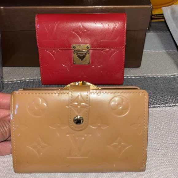 Louis Vuitton Handbags - Louis Vuitton pink watermelon 🍉 compact and champagne 🥂 kisslock wallet bundle